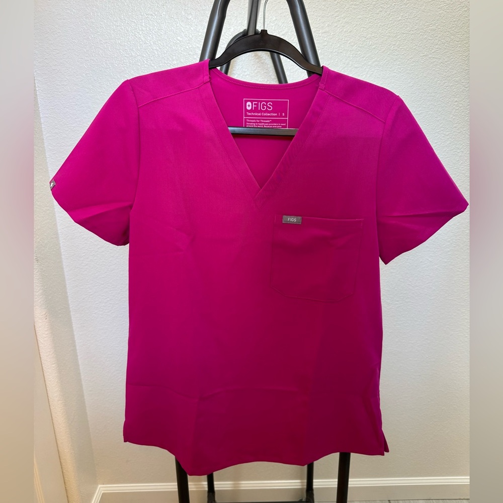 Figs Scrub Set size S fuchsia color